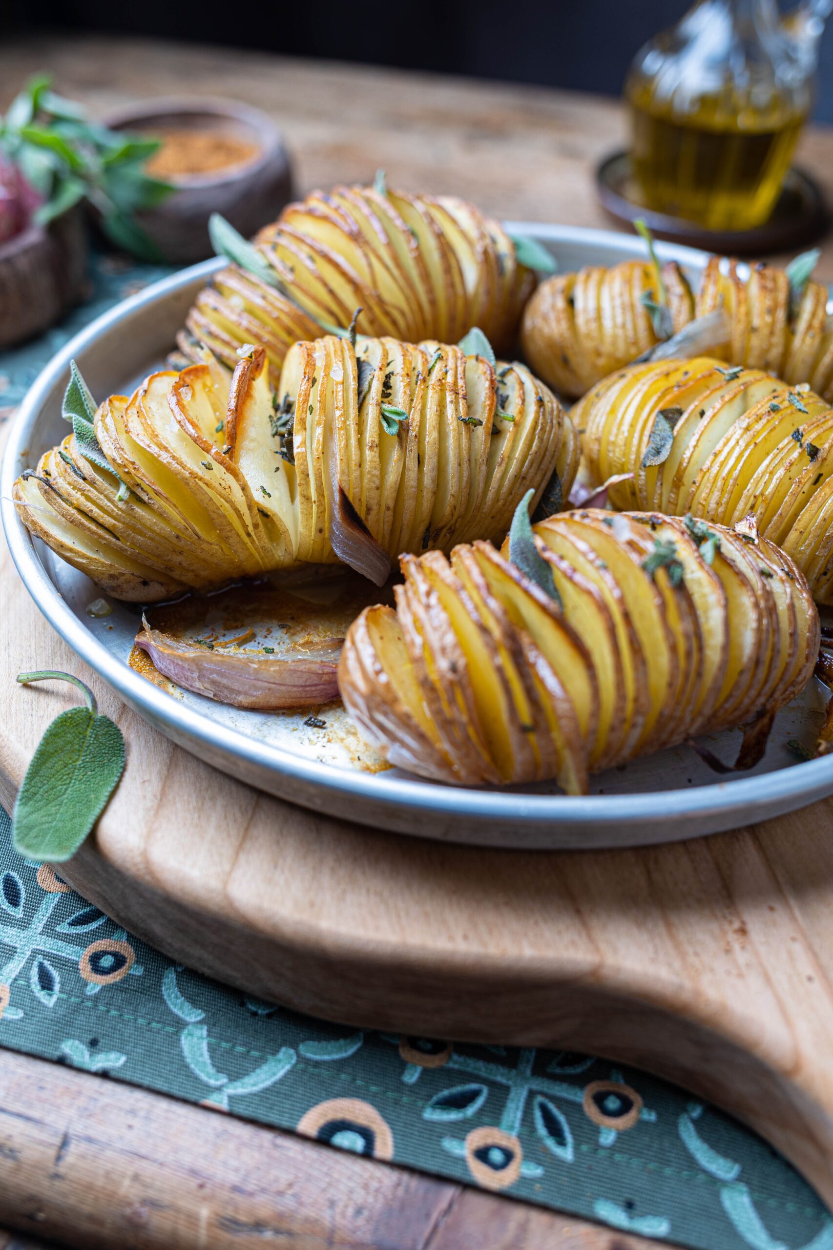 Patate hasselback salvia e paprika