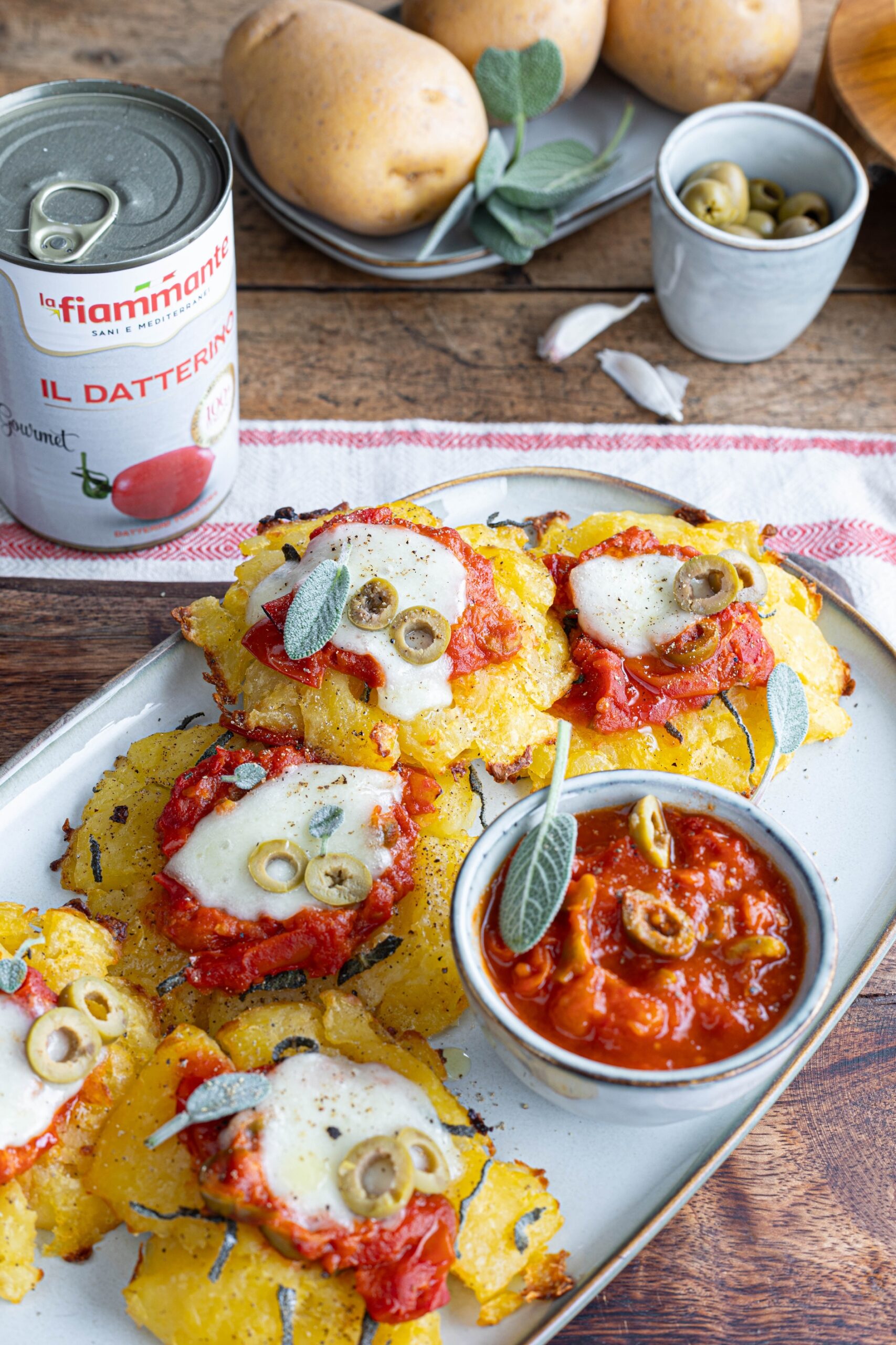 Pizzette di patate alla salvia