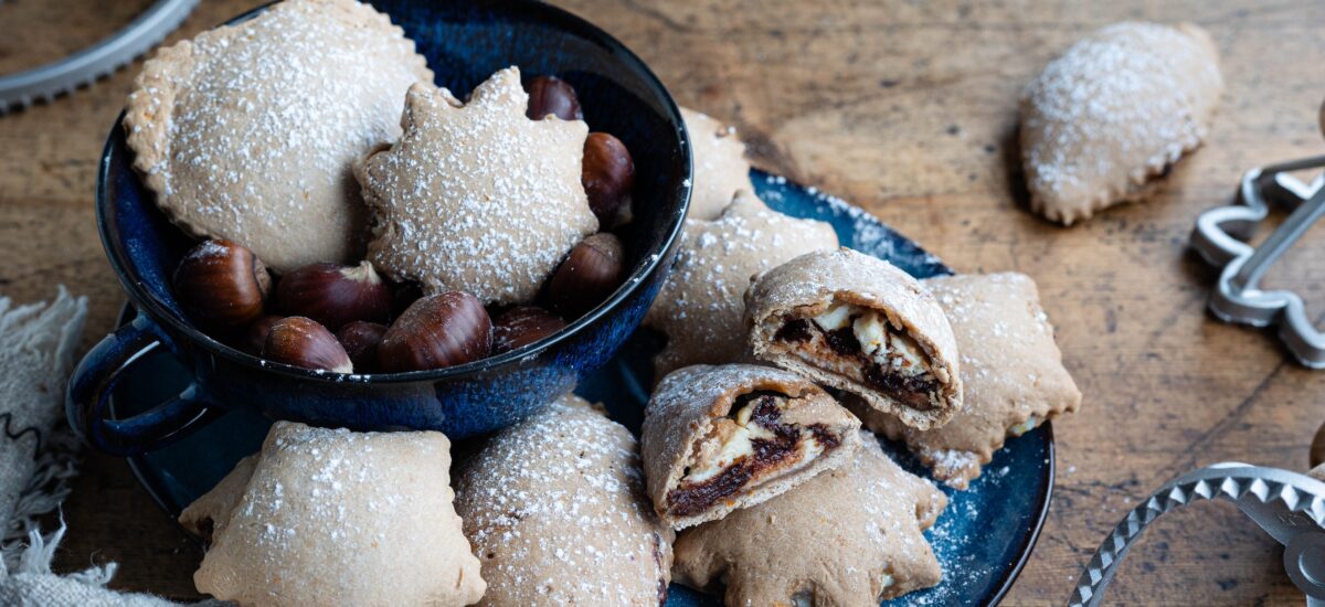 Ravioli dolci di castagne, ricotta e cioccolato