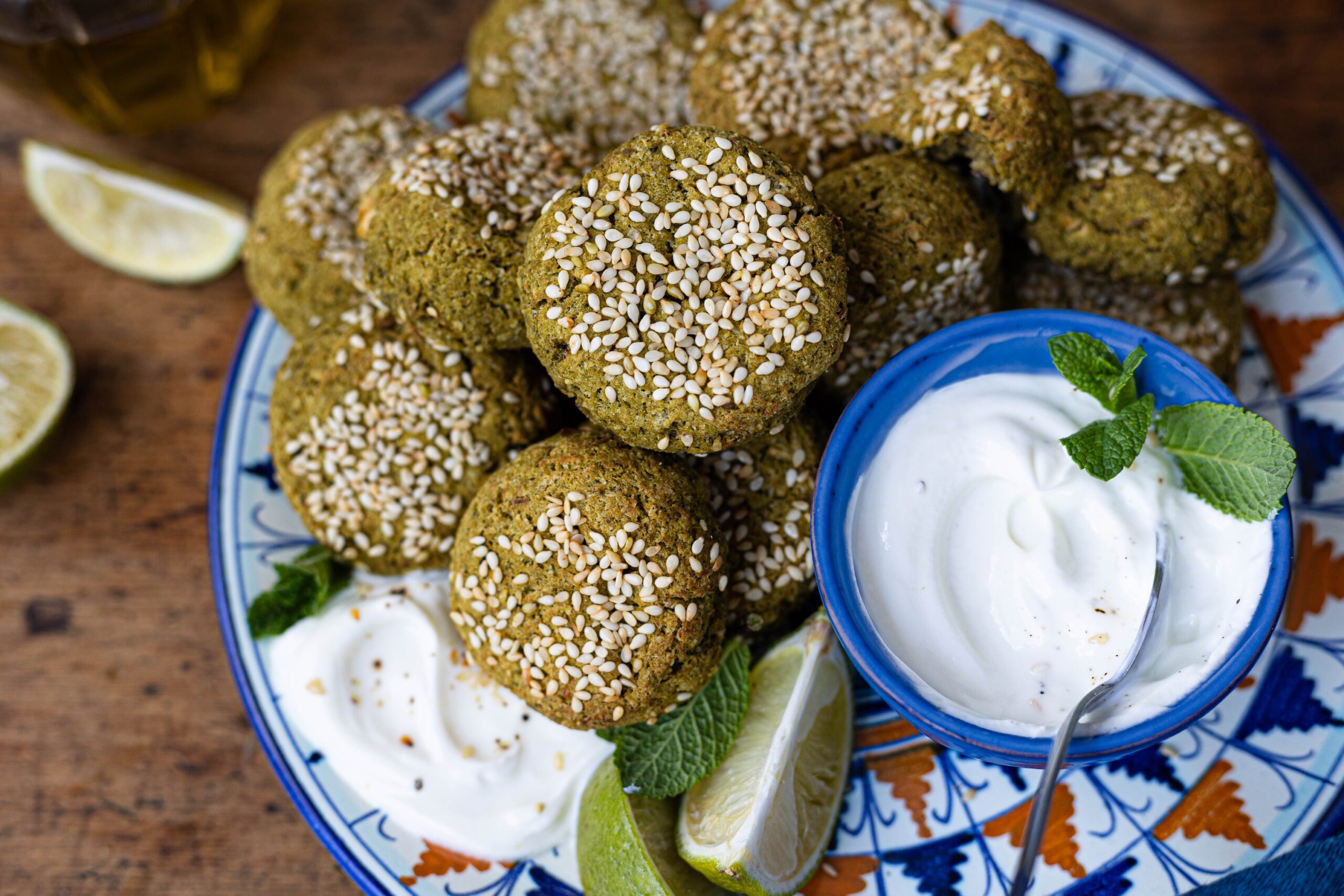 Falafel con spinaci e feta